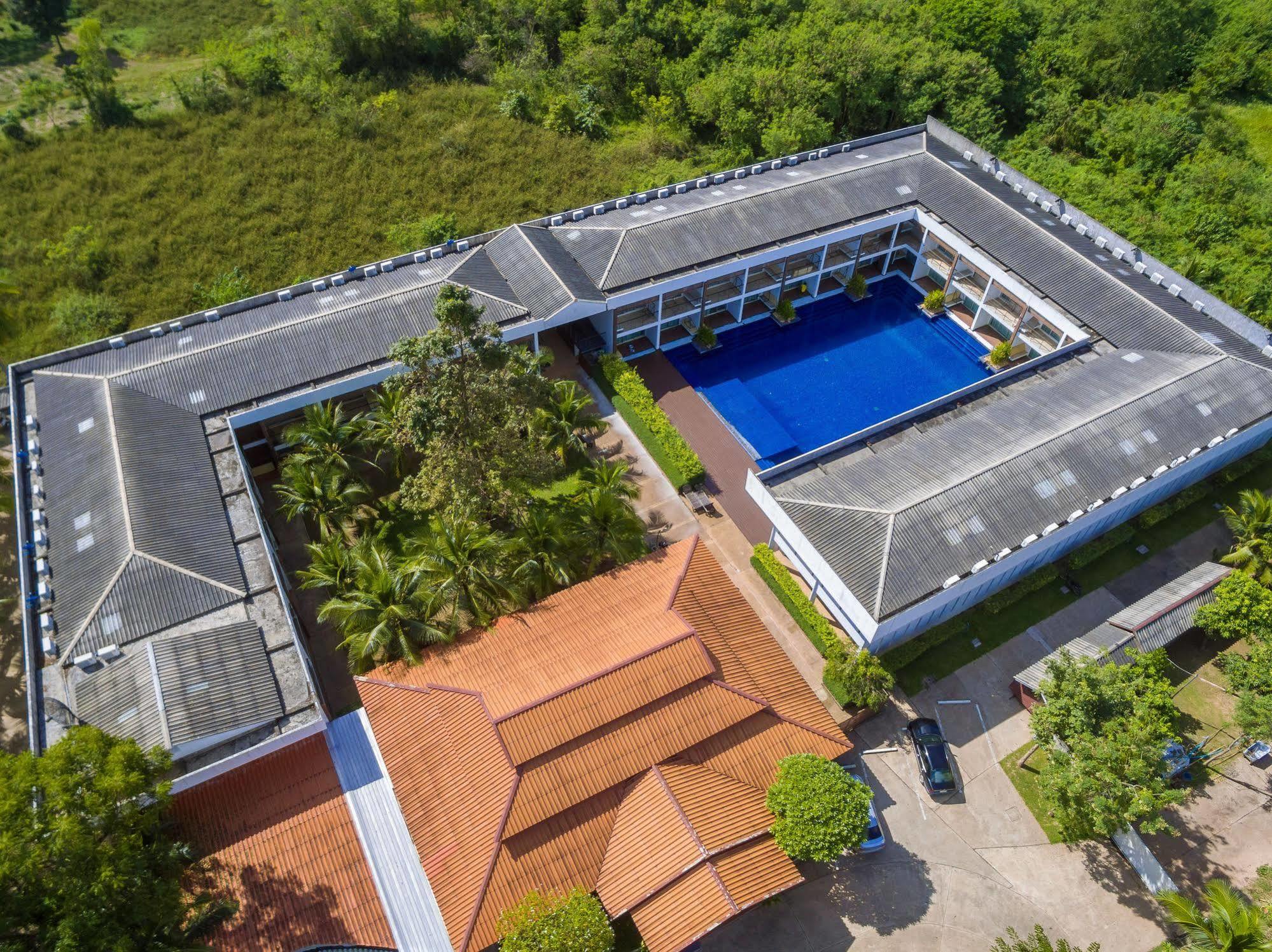 Vana Wellness Resort Nong Khai Exterior photo